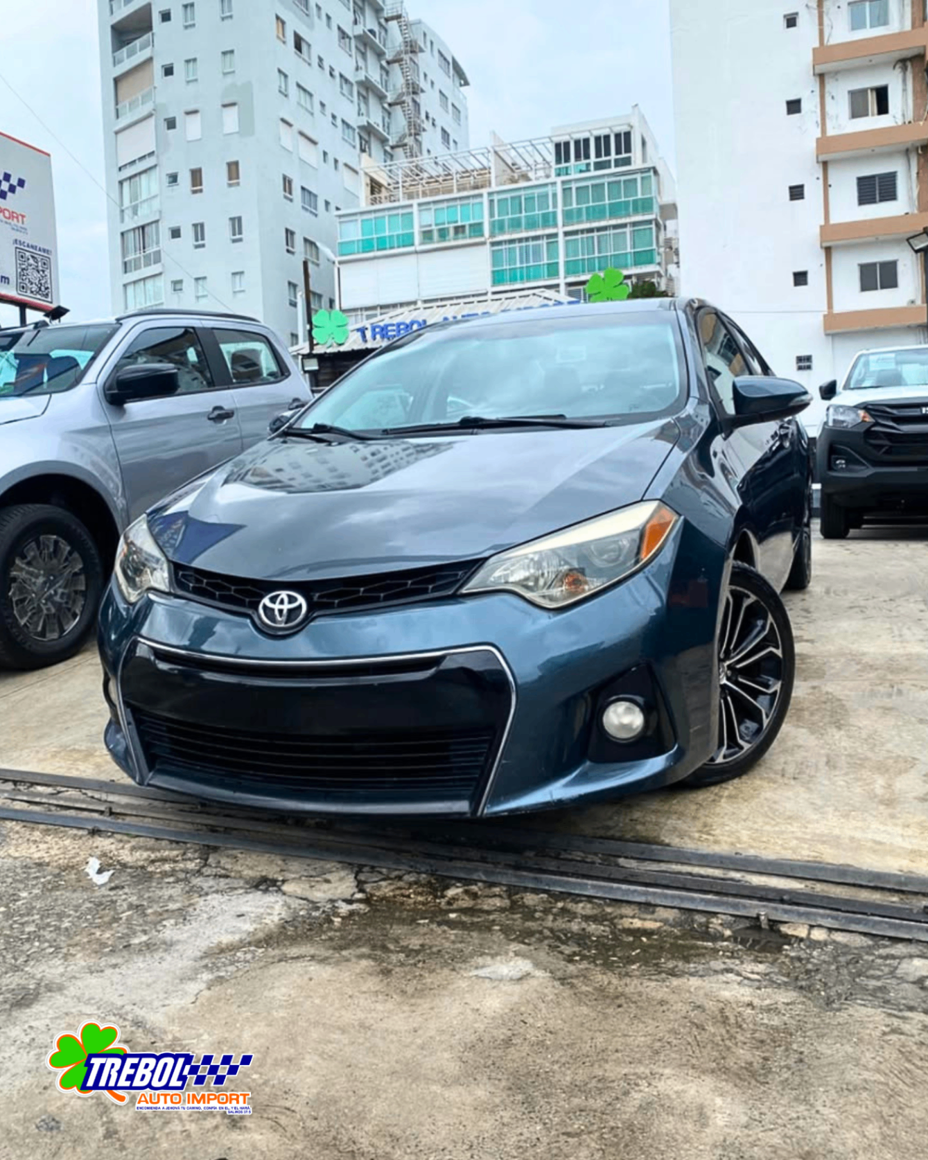 2015 TOYOTA COROLLA en Trebol Auto Import