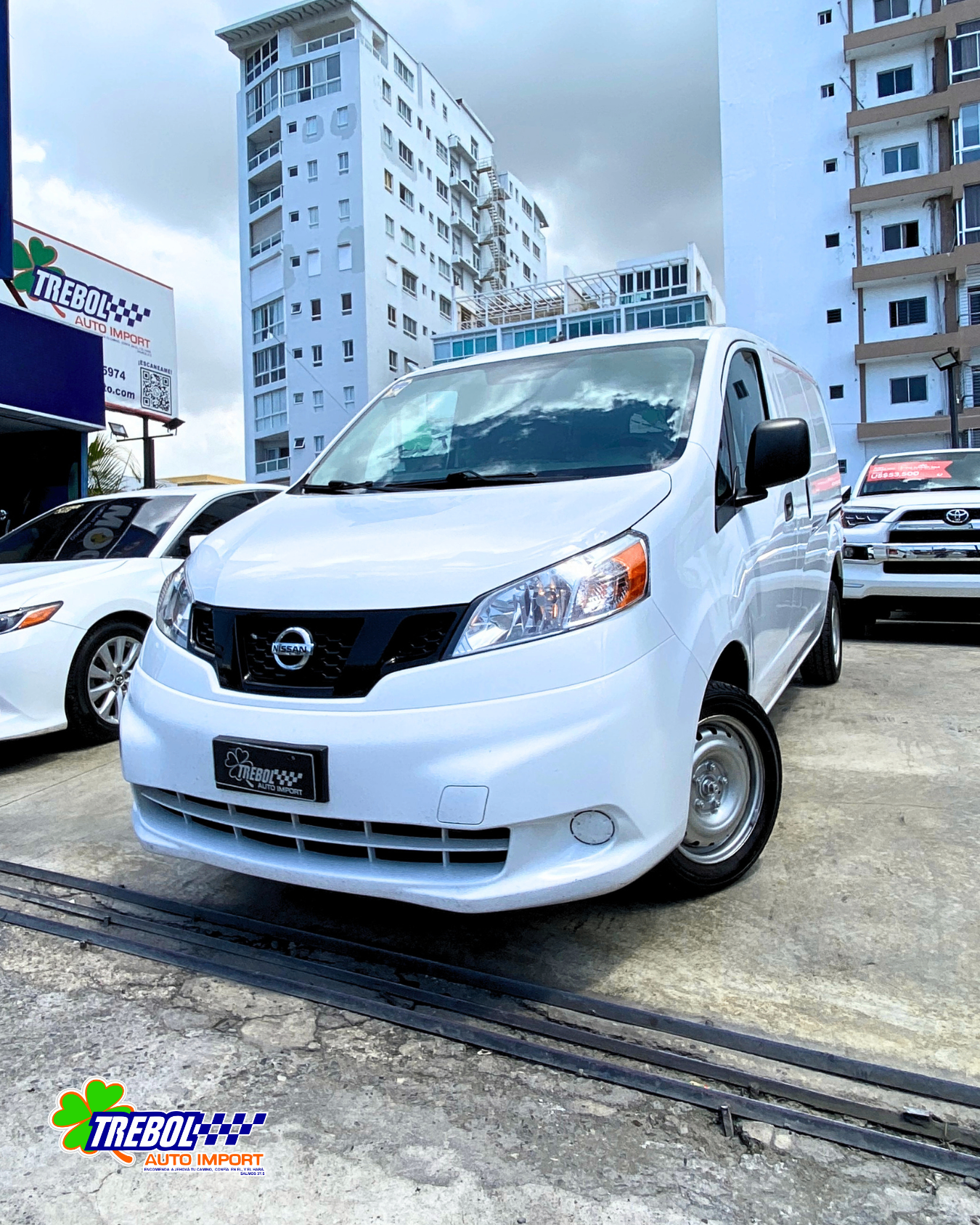 2021 NISSAN NV en Trebol Auto Import