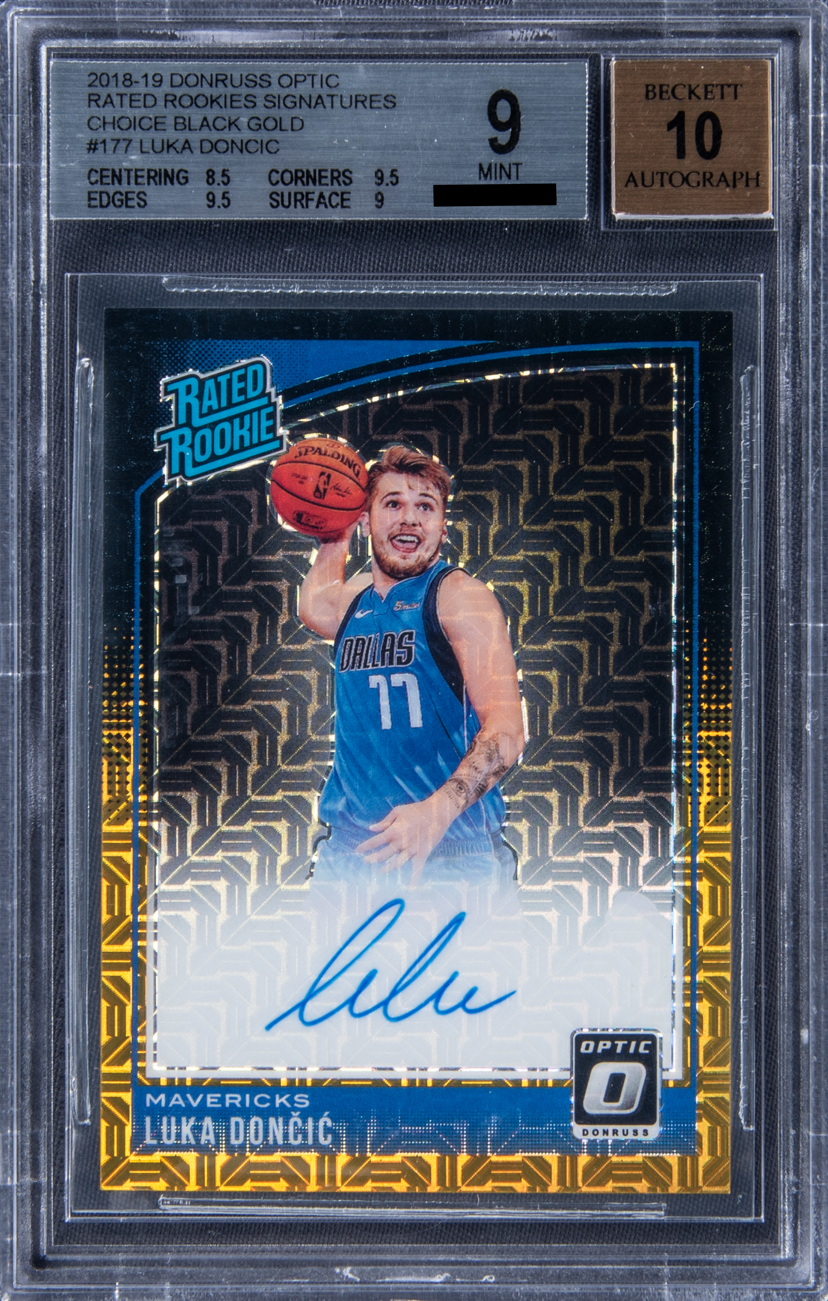 Luka Doncic [Rated Rookie Signatures Autograph Black Gold /8]