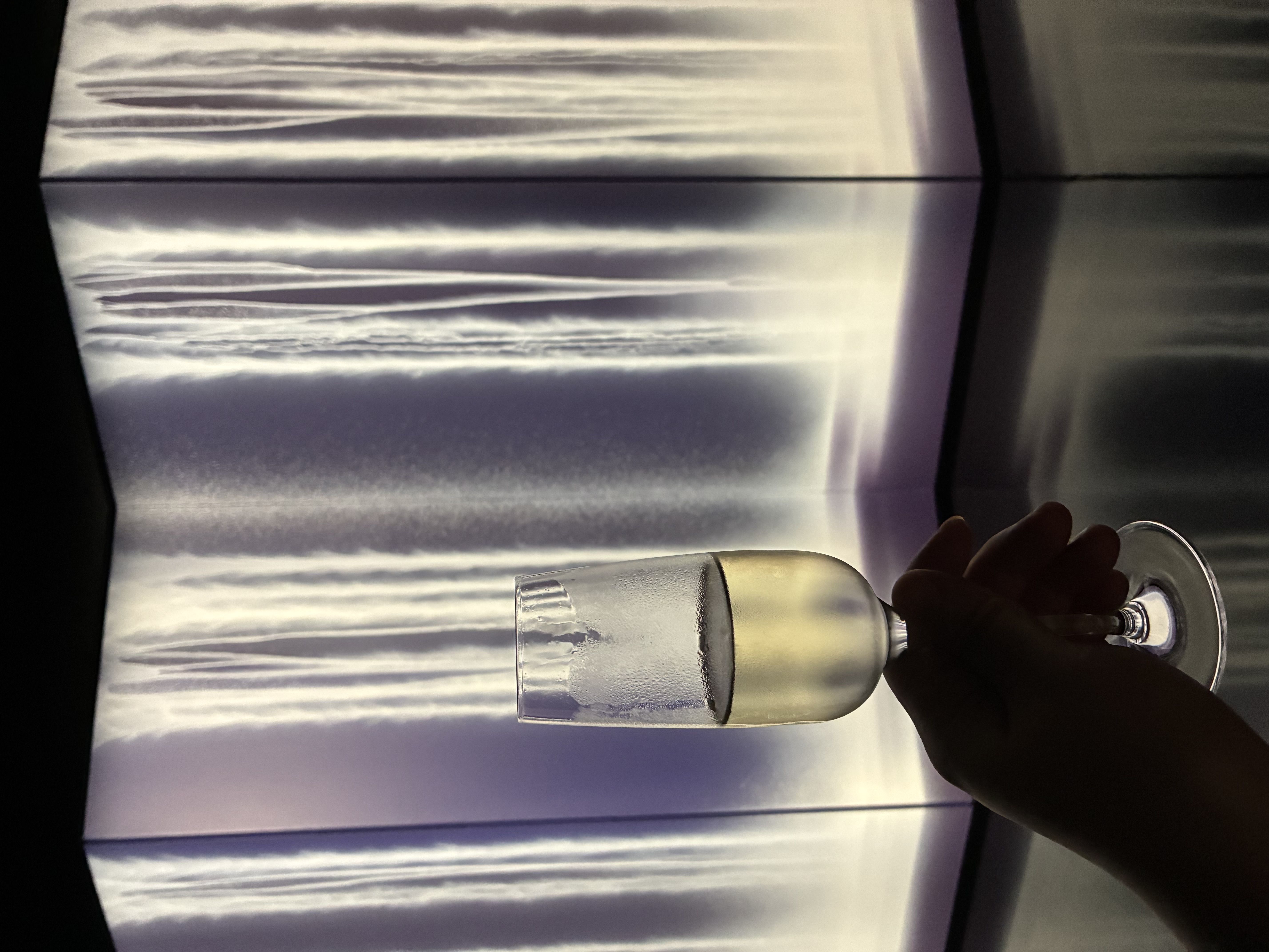 現代アートに乾杯