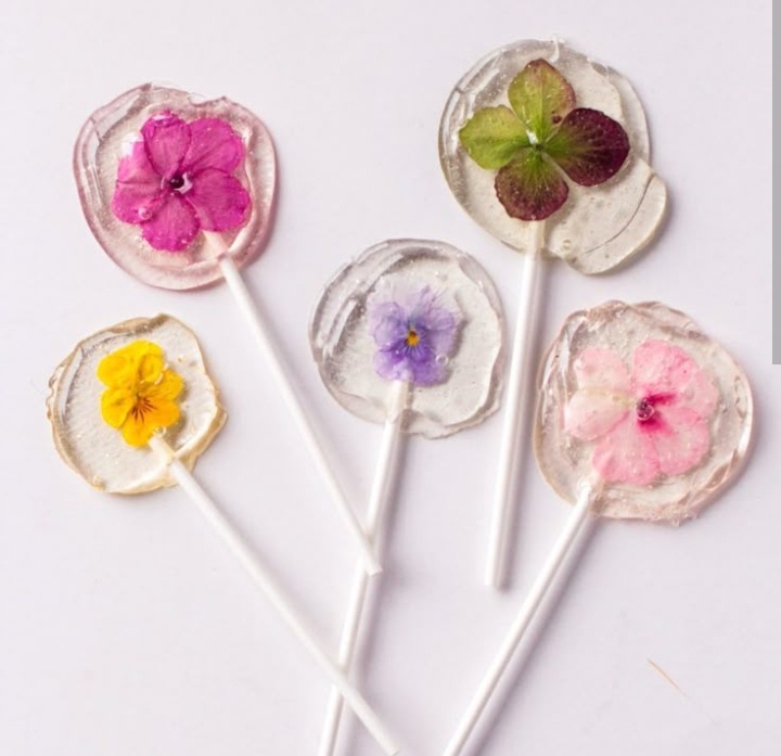 Pétalos de flores comestibles caramelizadas 🌸