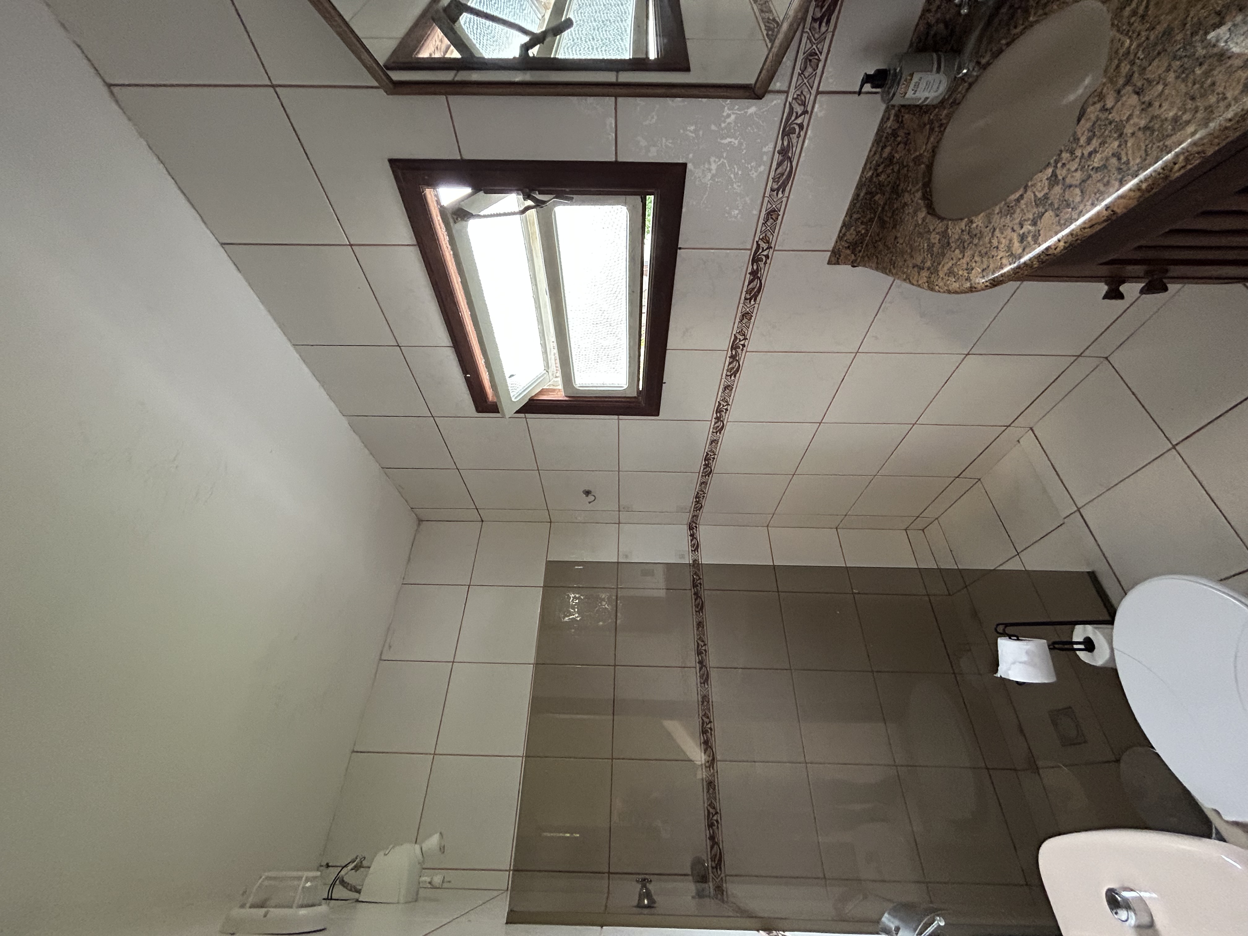 Sala Tucanos — Consultório de 12 m² para até 4 pessoas em Caborê, Paraty/RJ 4