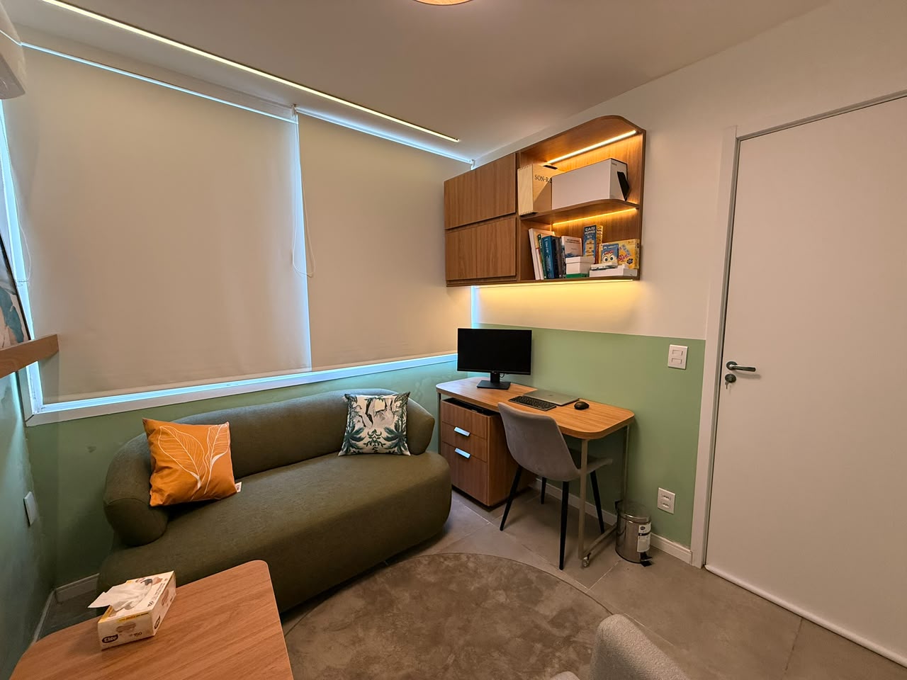 Sala 2 — Consultório de psicologia de 5 m² para até 3 pessoas em Moinhos de Vento, Porto Alegre/RS 2