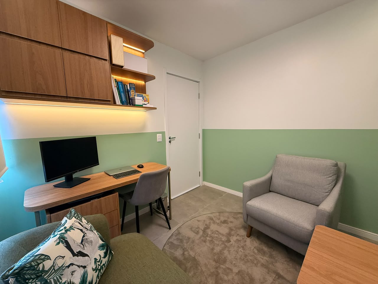 Sala 2 — Consultório de psicologia de 5 m² para até 3 pessoas em Moinhos de Vento, Porto Alegre/RS 3