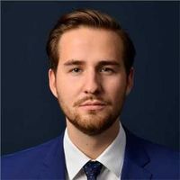 Alexander  Kallert, Senior in der Wirtschaftsprüfung