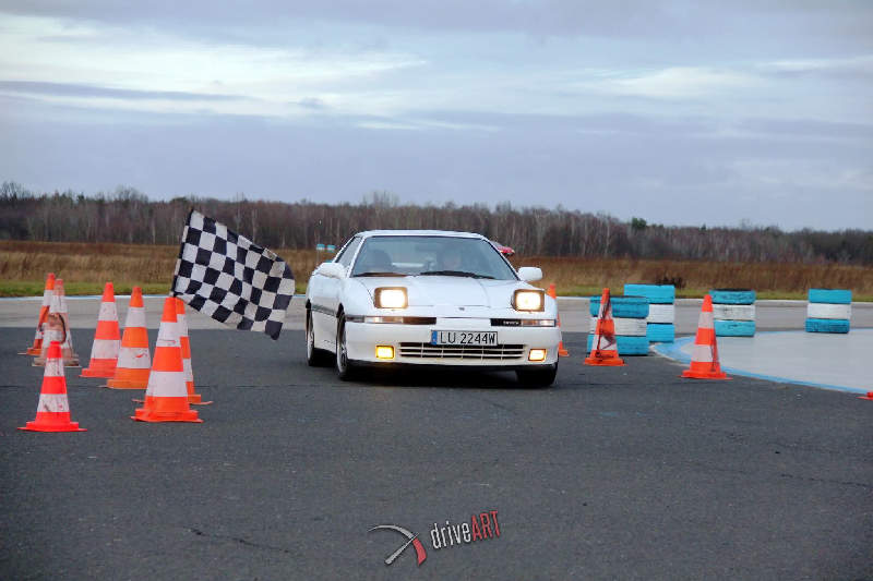 DRIVEARTowy Trening Samochodowy