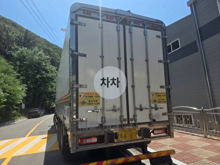 볼보 FM 17톤 앞축 윙바디 에어서스(무진동) / 내경 10.2m 4