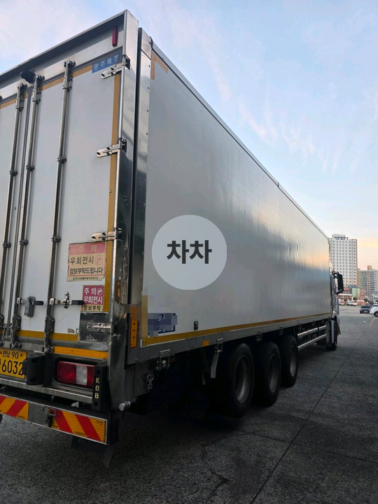 엑시언트 16톤 서브 후축 냉동 원바디 / 내경 10.2m 6