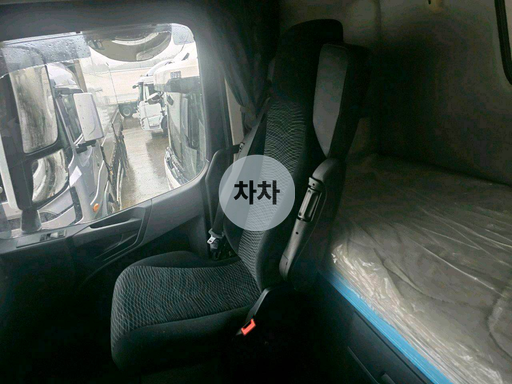 2018년 벤츠 아록스 25톤 후축 무진동 상승 윙바디 25톤 상승 윙바디 중고화물차