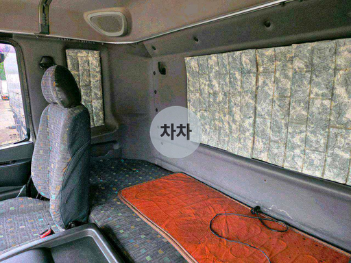 2018년 메가트럭 와이드캡 4.5톤 서브냉동 후축 냉동 원바디 4.5톤 냉동 원바디 중고화물차