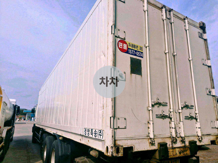 2001년 파워트럭 22톤 메인냉동 앞축 냉동탑 22톤 냉동탑 중고화물차