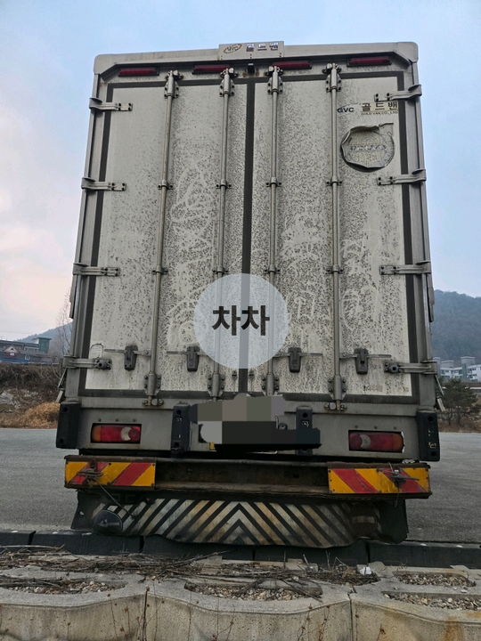 2016년 볼보 FL 4.5톤 메인냉동 후축 냉장 윙바디 4.5톤 냉장 윙바디 중고화물차