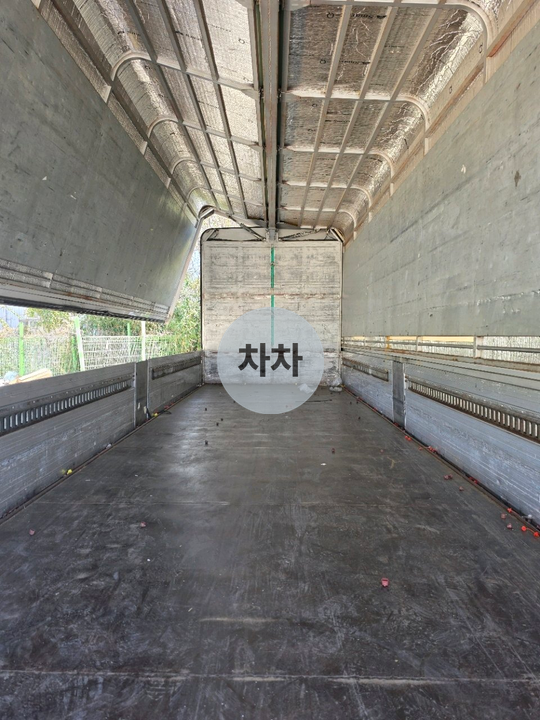 2018년 메가트럭 4.5톤 후축 윙바디 리프트 4.5톤 윙바디 중고화물차