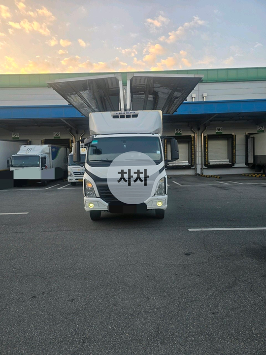2022년 더쎈 4톤 광폭 메인냉동 냉장 원바디 4톤 냉장 원바디 중고화물차