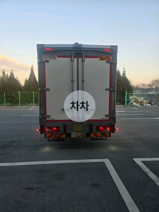 2022년 더쎈 4톤 광폭 메인냉동 냉장 원바디 4톤 냉장 원바디 중고화물차