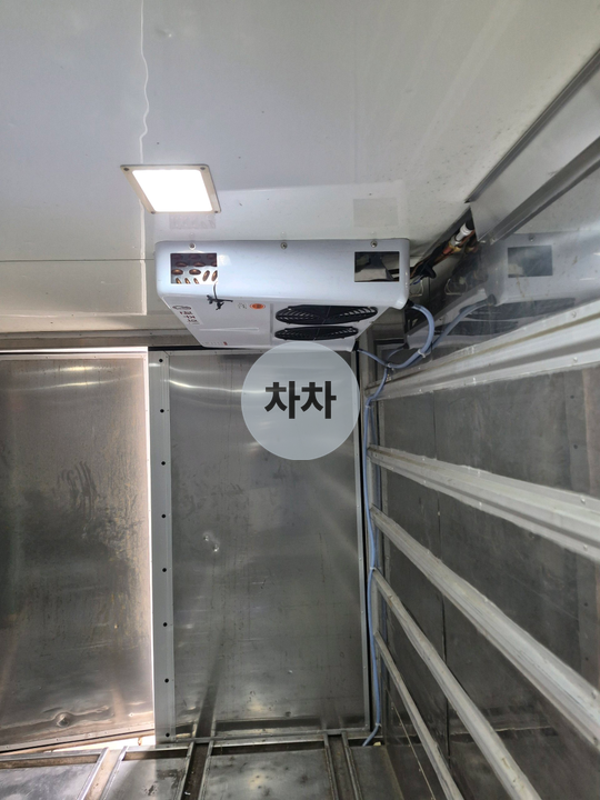 2018년 이스즈 엘프 3.5톤 광폭 메인냉동 냉동탑 3.5톤 냉동탑 중고화물차
