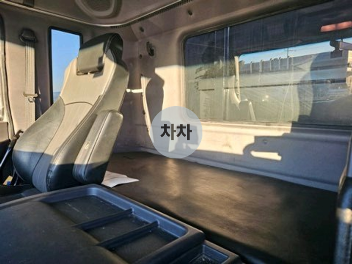2019년 메가트럭 와이드캡 4.5톤 후축 윙바디 4.5톤 윙바디 중고화물차