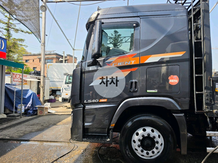 2019년 엑시언트 프로 25톤 후축 카고 25톤 카고 중고화물차