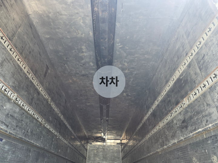 2020년 만 TGS 25톤 후축 무진동 상승 윙바디 25톤 상승 윙바디 중고화물차