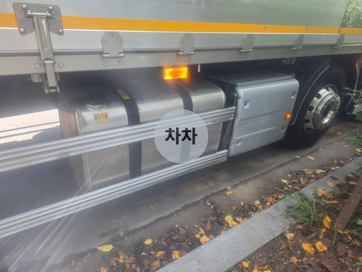 2025년 볼보 FH 25톤 후축 무진동 상승 윙바디 25톤 상승 윙바디 중고화물차