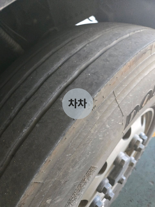 2021년 프리마 25톤 앞축 상승 윙바디 25톤 상승 윙바디 중고화물차