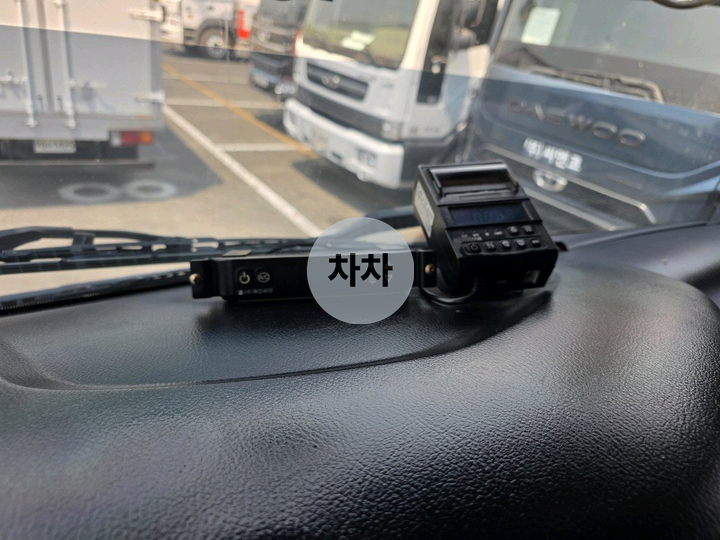 2017년 프리마 7.5톤 메인냉동 후축 냉장 윙바디 7.5톤 냉장 윙바디 중고화물차