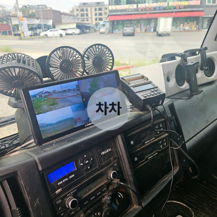 2022년 이스즈 엘프 3.5톤 광폭 투냉 냉장탑 3.5톤 냉장탑 중고화물차