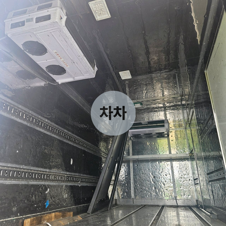 2022년 이스즈 엘프 3.5톤 광폭 투냉 냉장탑 3.5톤 냉장탑 중고화물차