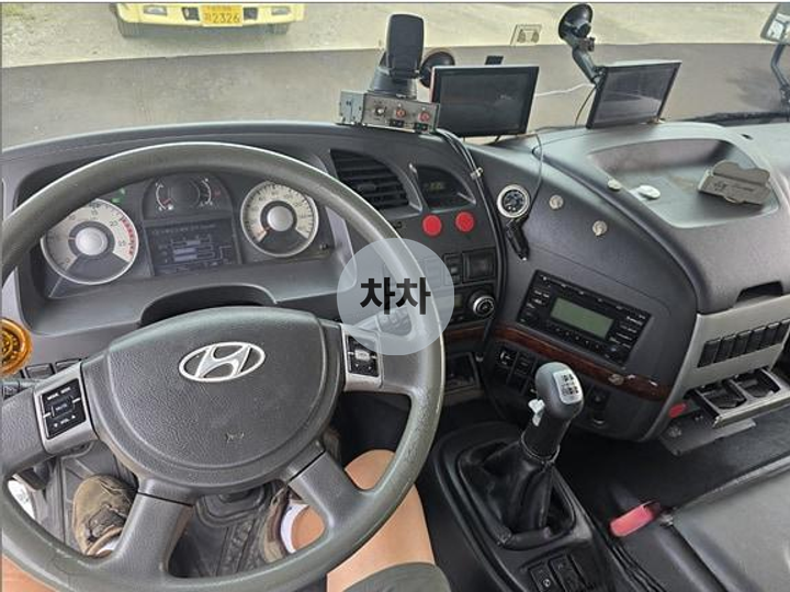 현대 트라고 24톤 원쓰리 암롤 리타더 9