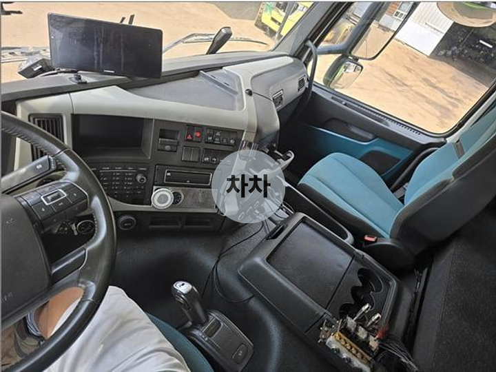 볼보 원쓰리 암롤 12