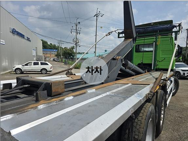 볼보 원쓰리 암롤 8