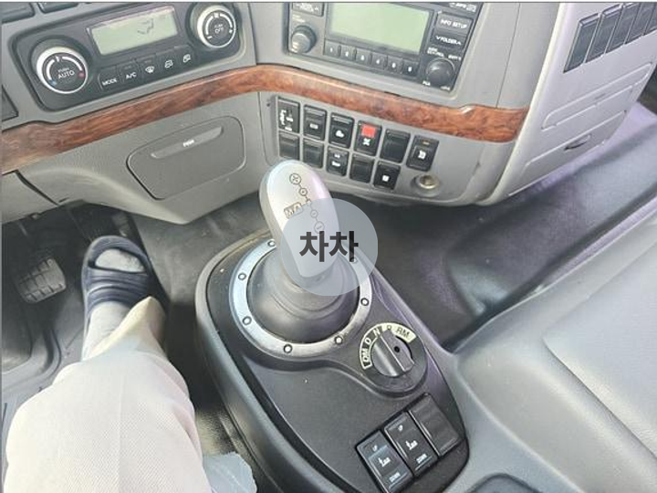 현대 트라고 25톤 암롤 롱바디 6