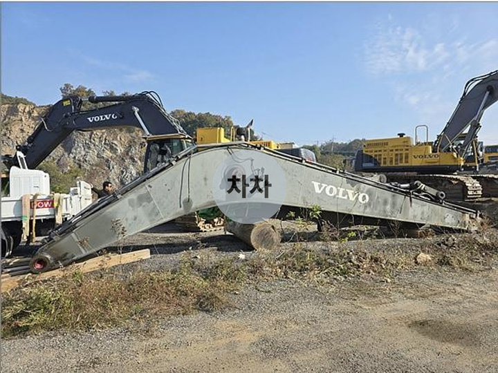 25년형 볼보 롱붐 중고화물차