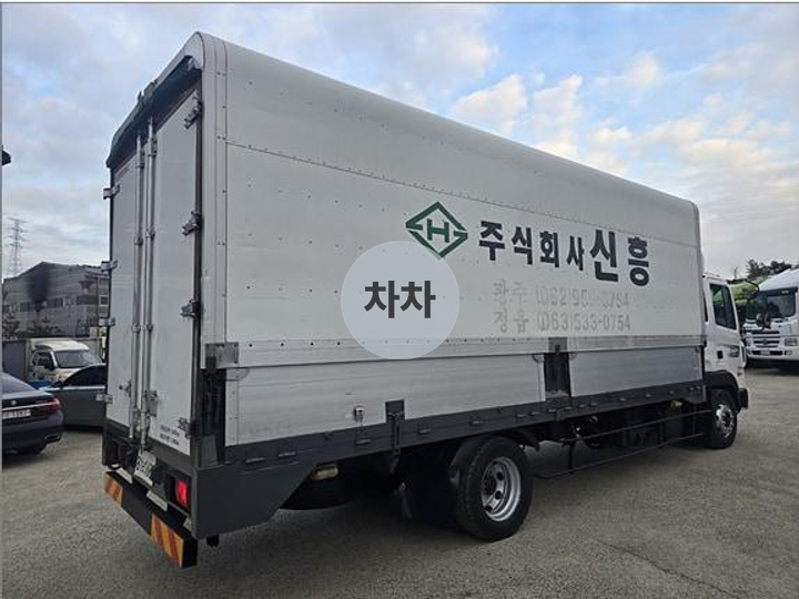 메가 4.5톤 윙바디 4