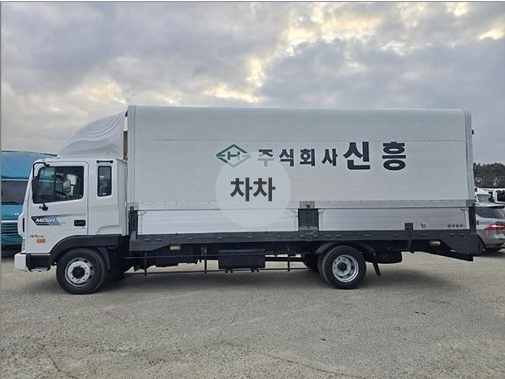 메가 4.5톤 윙바디 8