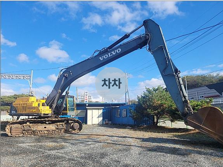 볼보 69.3 톤 굴삭기 롱붐 2