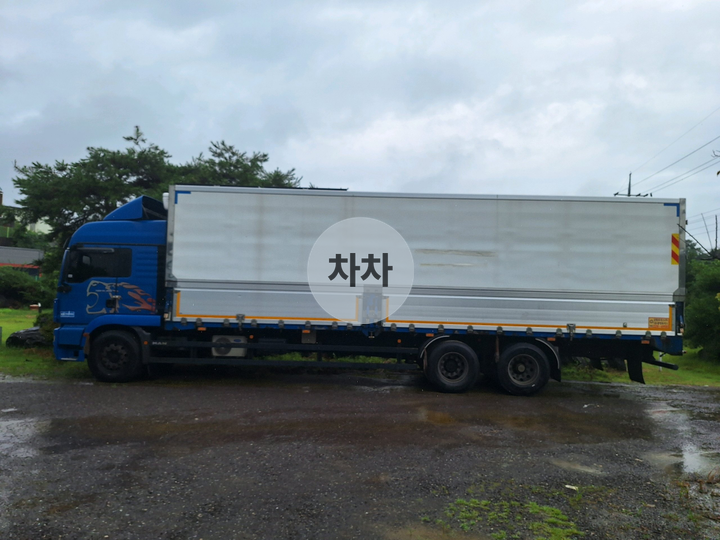 만 TGM 9.5톤 메인 후축 냉장 윙바디 / 내경 9.7m 2