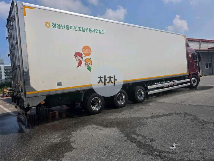 23년형 맥쎈 12.5톤 메인 후축 저상 냉장 원바디 10.2m 무시동 히터 무시동 에어컨 냉동/냉장 중고화물차