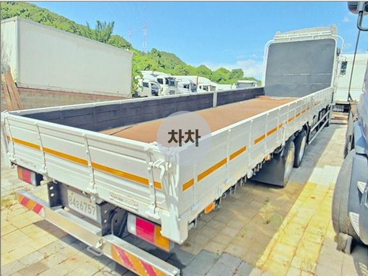 트라고 9.5톤 카고 롱바디 3