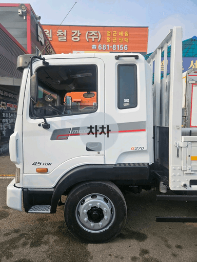 2013년 메가트럭 4.5톤 단바리 카고 4.5톤 카고 중고화물차