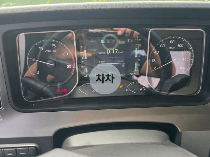 엑시언트 18톤 앞축 카고 / 내경 10m 18