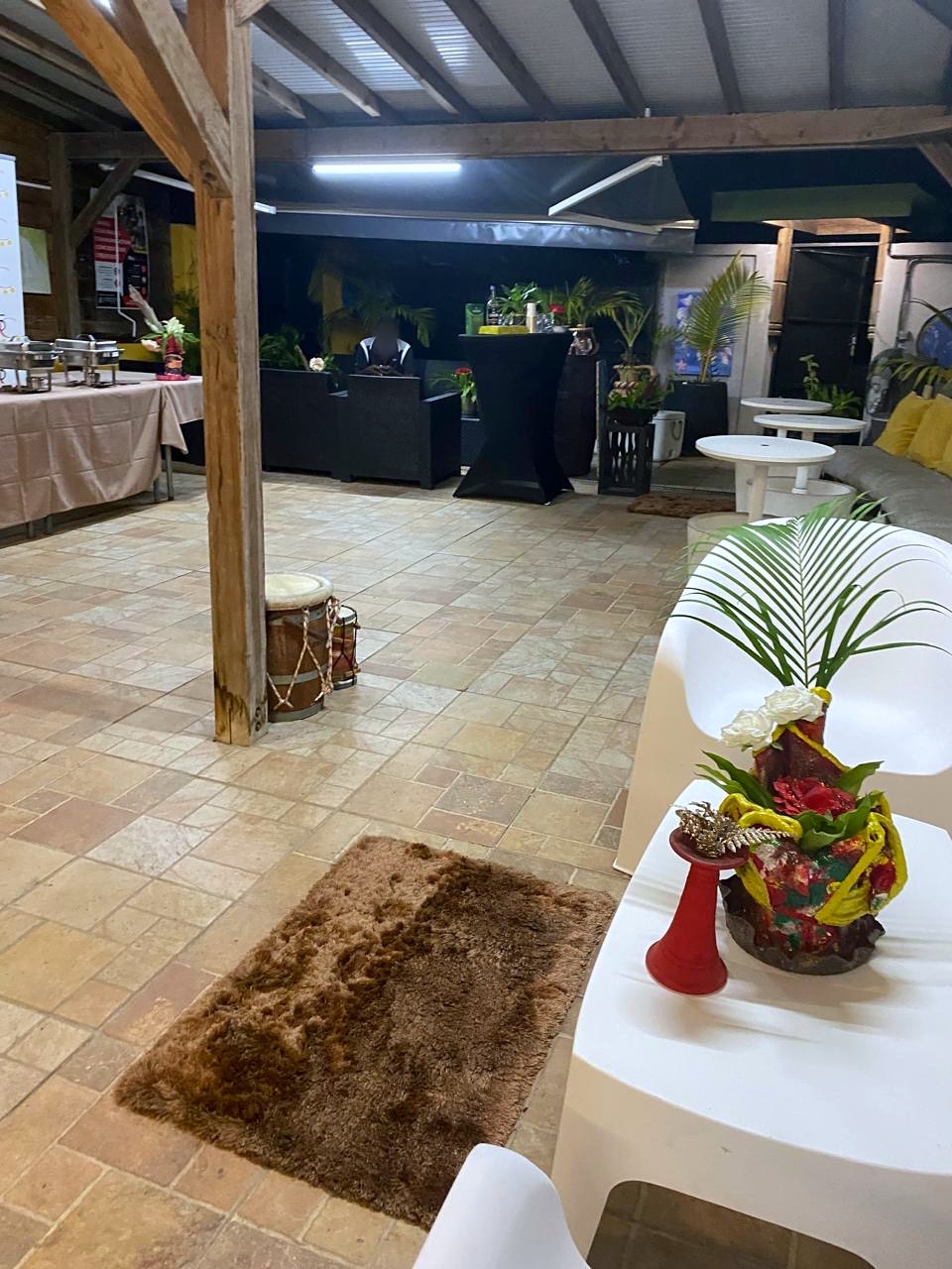 Les 5C · La Terrasse — un espace en plein air pour vos pauses et réceptions – photo 3