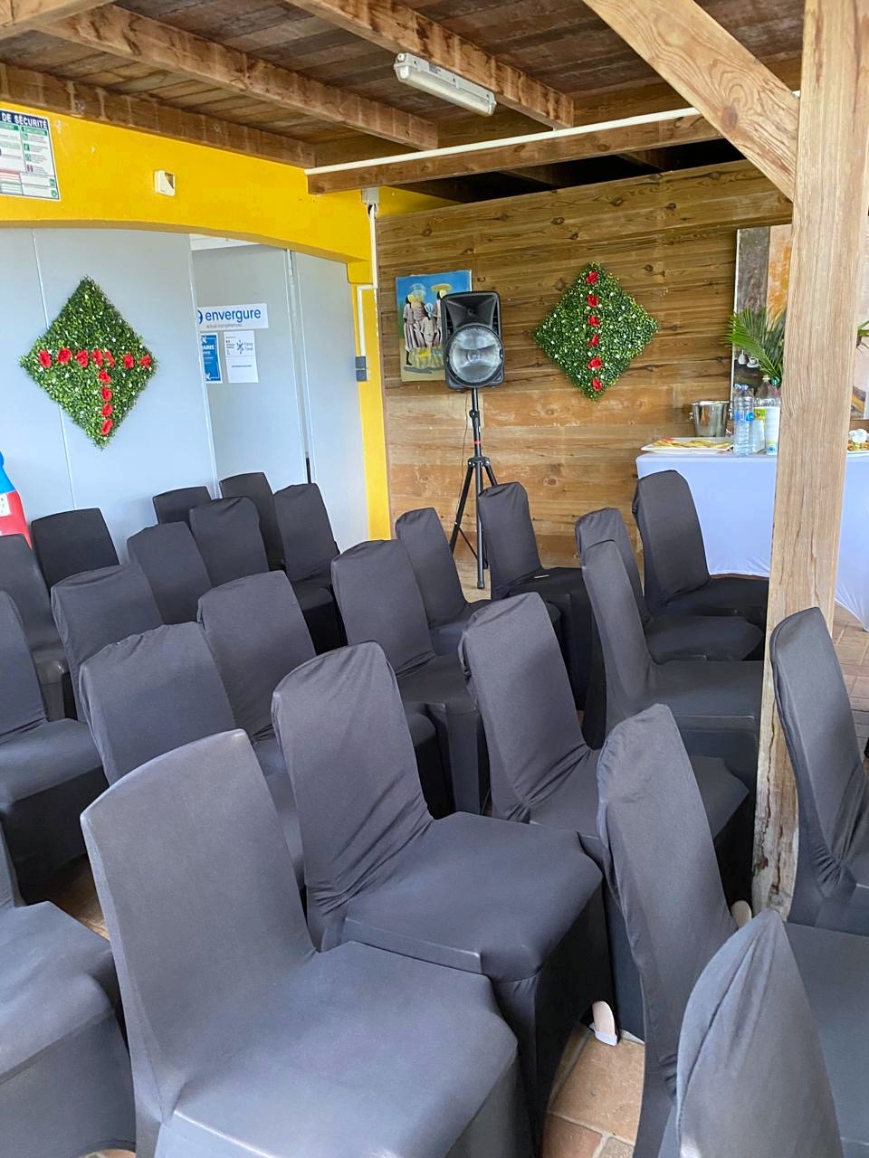 Les 5C · Espace Acajou — salle de 100 m² pour formations et événements – photo 2