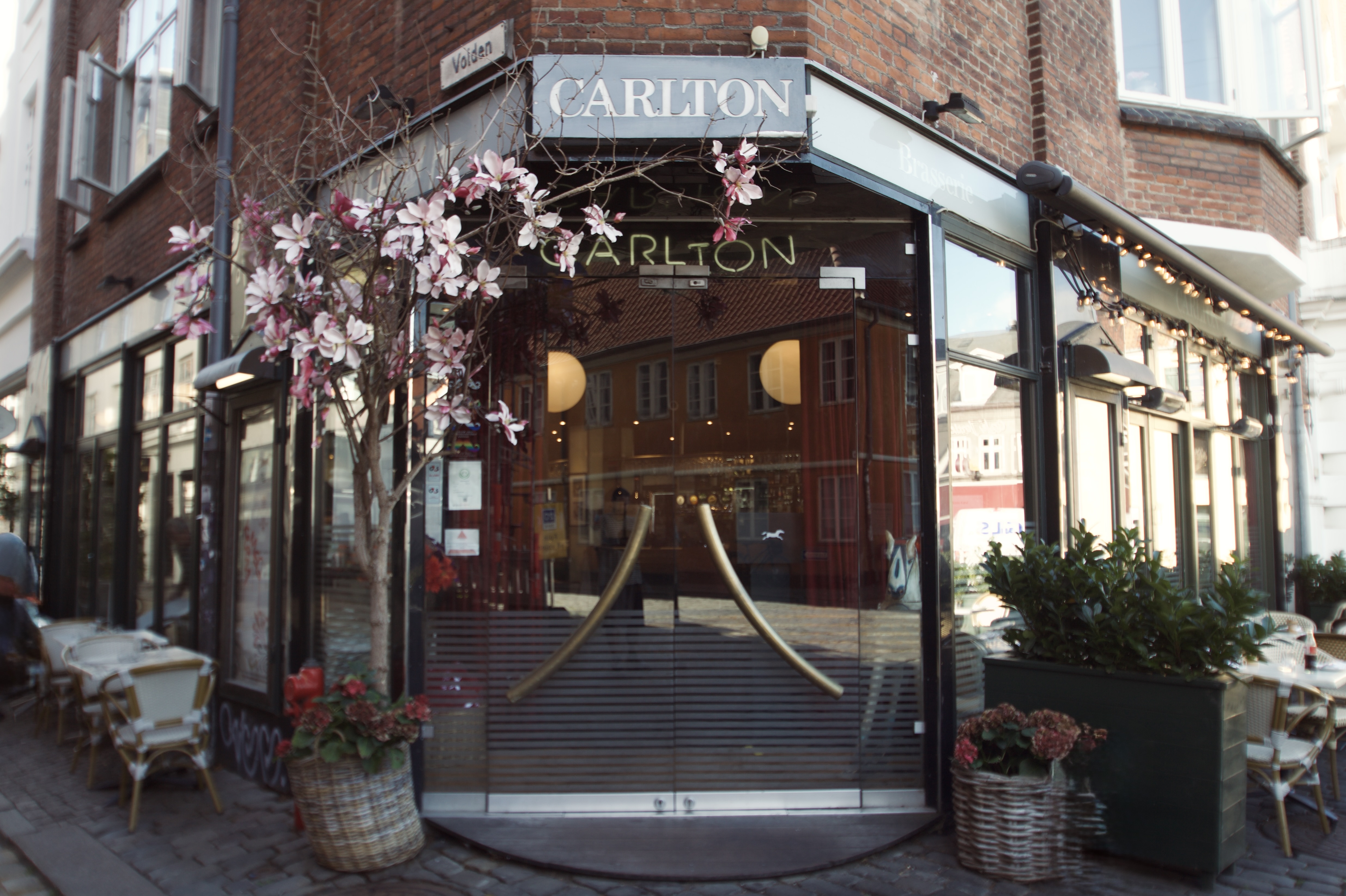 Carlton Aarhus Facade og atmosfære