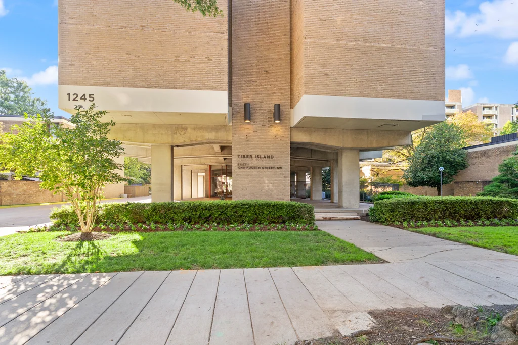 1245 4th Street SW E607