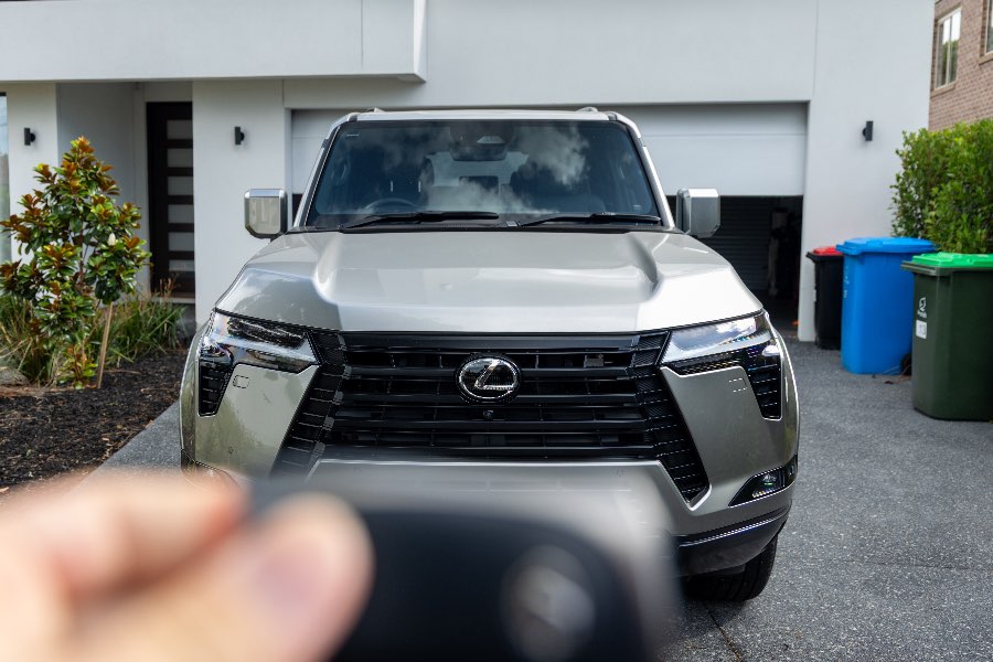 2024 LEXUS GX550 LUXURY sold vehicle photo on CarNest