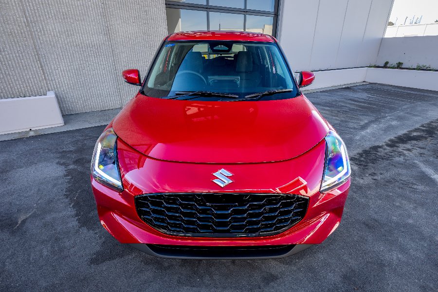 2024 SUZUKI SWIFT HYBRID GLX sold vehicle photo on CarNest