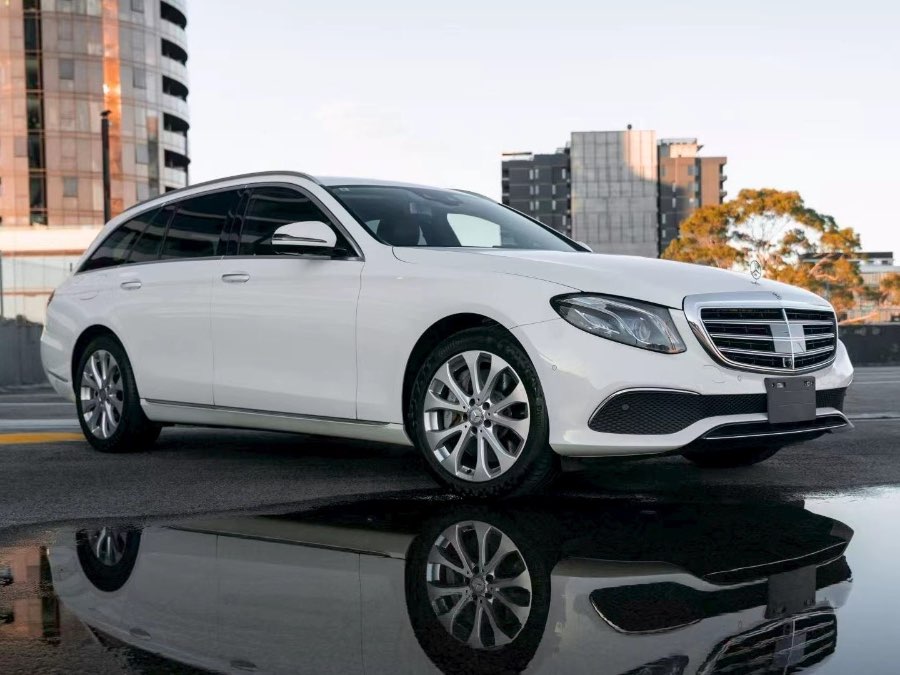 2017 MERCEDES BENZ E400 sold vehicle photo on CarNest