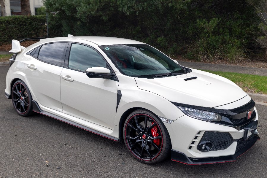 2017 HONDA CIVIC TYPE R FK8 sold vehicle photo on CarNest
