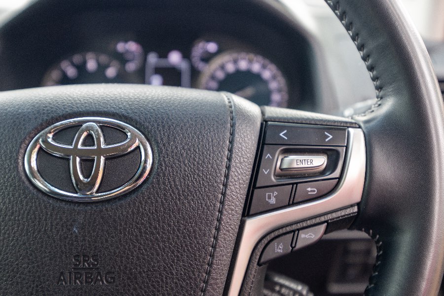 2022 TOYOTA PRADO GXL detail view 16 photo on CarNest